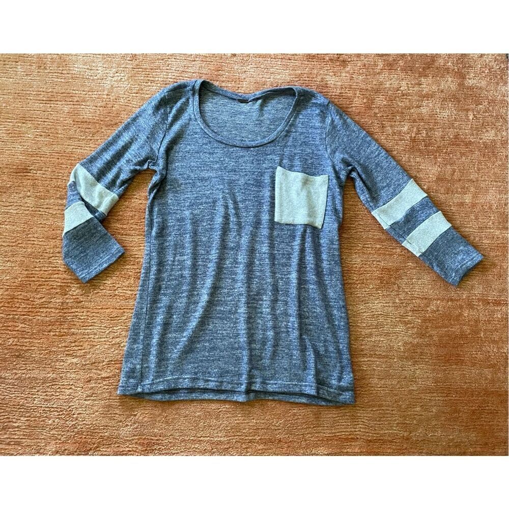 Soft and Cozy Lifestyle by Poof Sweatshirt  sz S